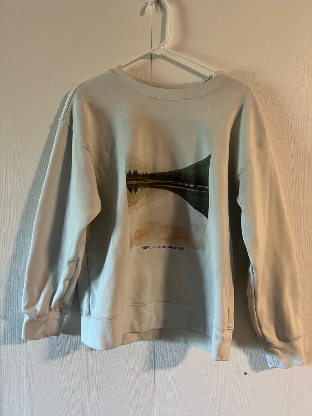 Fabletics Light Gray Graphic Crewneck Sweatshirt